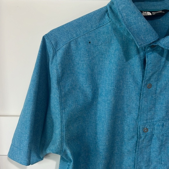 North Face Hiking Button Down - Picture 3 of 9